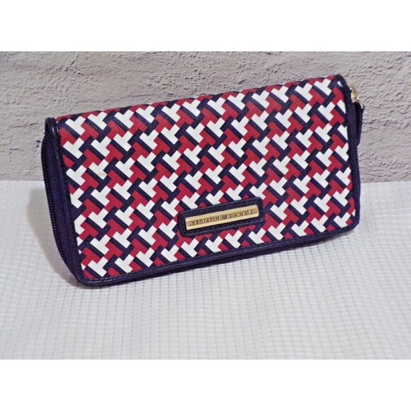 Tommy Hilfiger Wallet Red White Blue Logo Zip-Around  Internal Zip Pocket - Picture 1 of 3